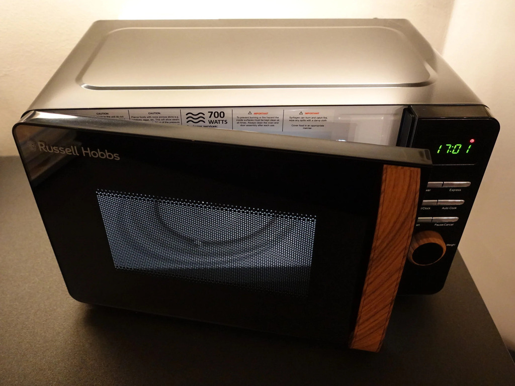 low profile microwave